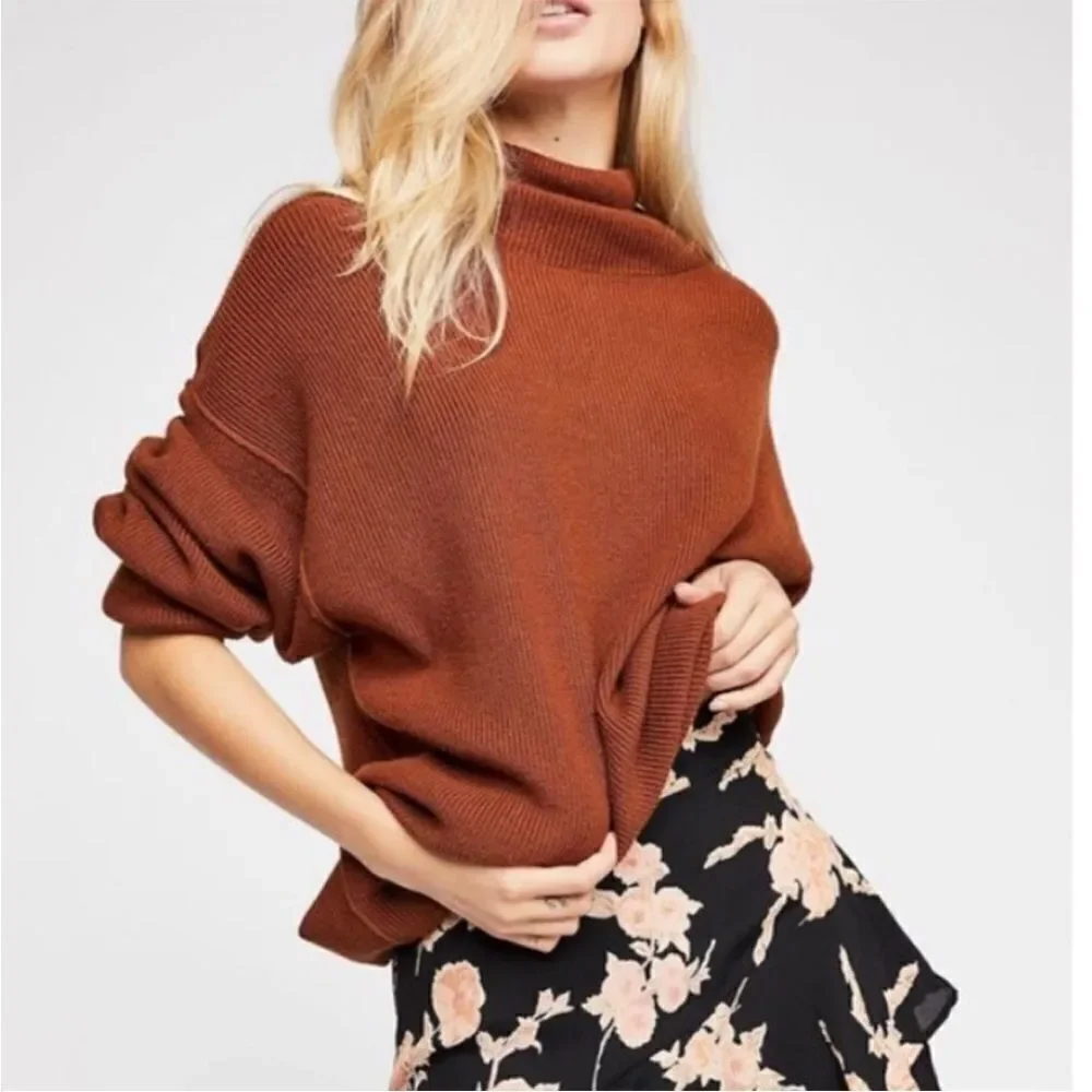 Free People Burnt Orange Softly Structured Oversized Sweater! ❤️